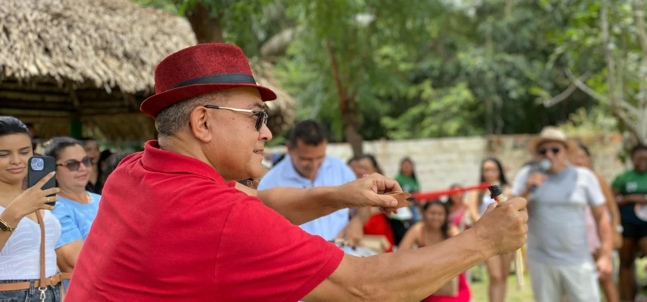 Prefeito Abdoral Melo participa do evento