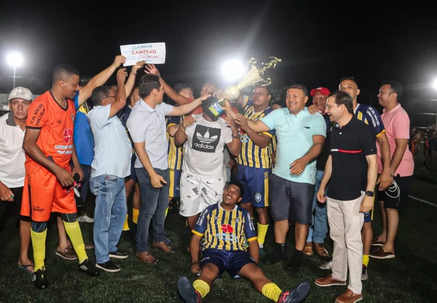 Prefeito anuncia construção de três novos complexos esportivos em Uruçuí