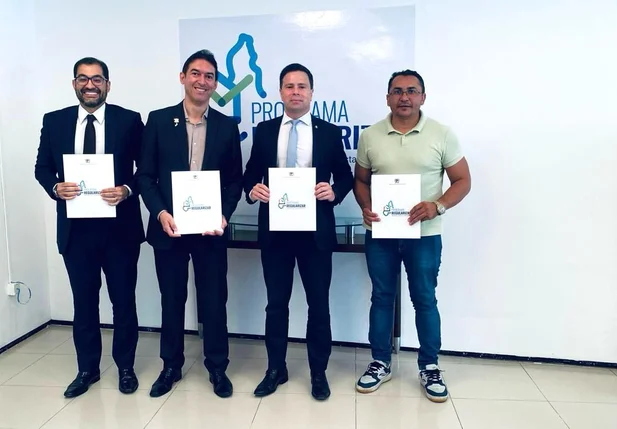 Prefeito Raniletti Macedo participa de audiência com juiz Leonardo Brasileiro