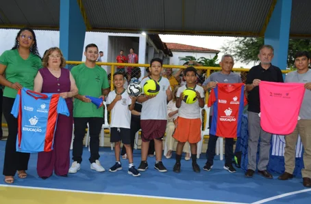 Prefeitura de Campo Maior inaugurou quadra poliesportiva na Escola Dr. Nonato Ibiapina