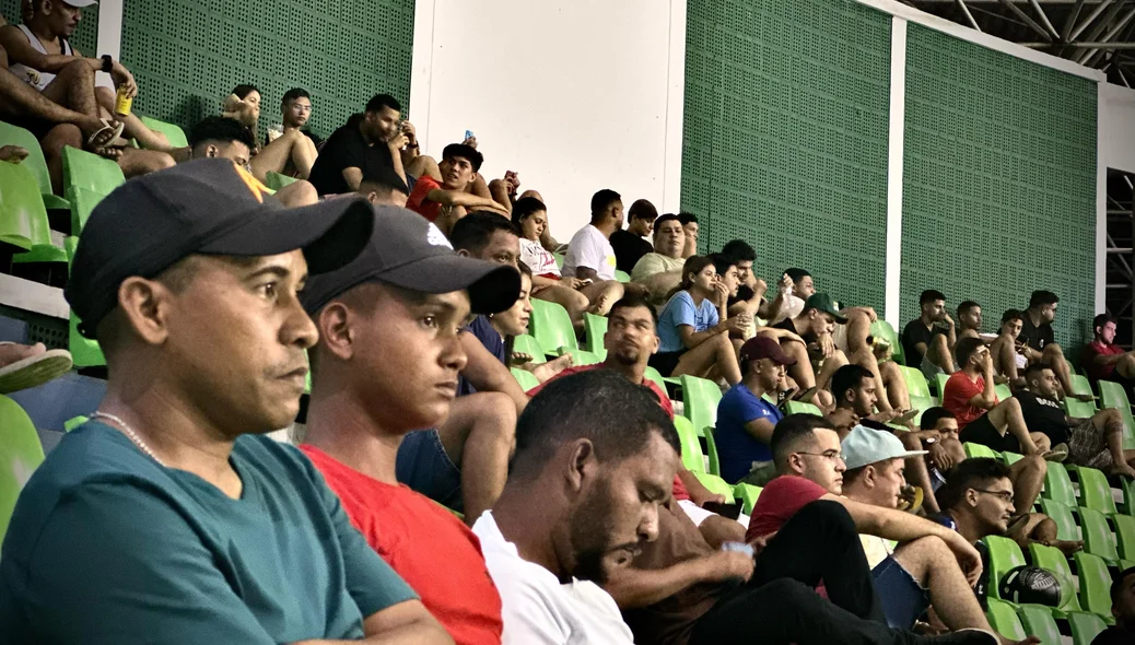 Publico assistindo ao 'X1 com Ney Silva'