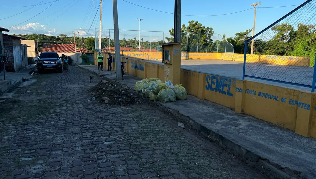 Quadra na Vila Cristalina