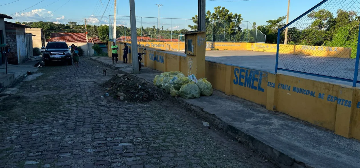 Quadra na Vila Cristalina
