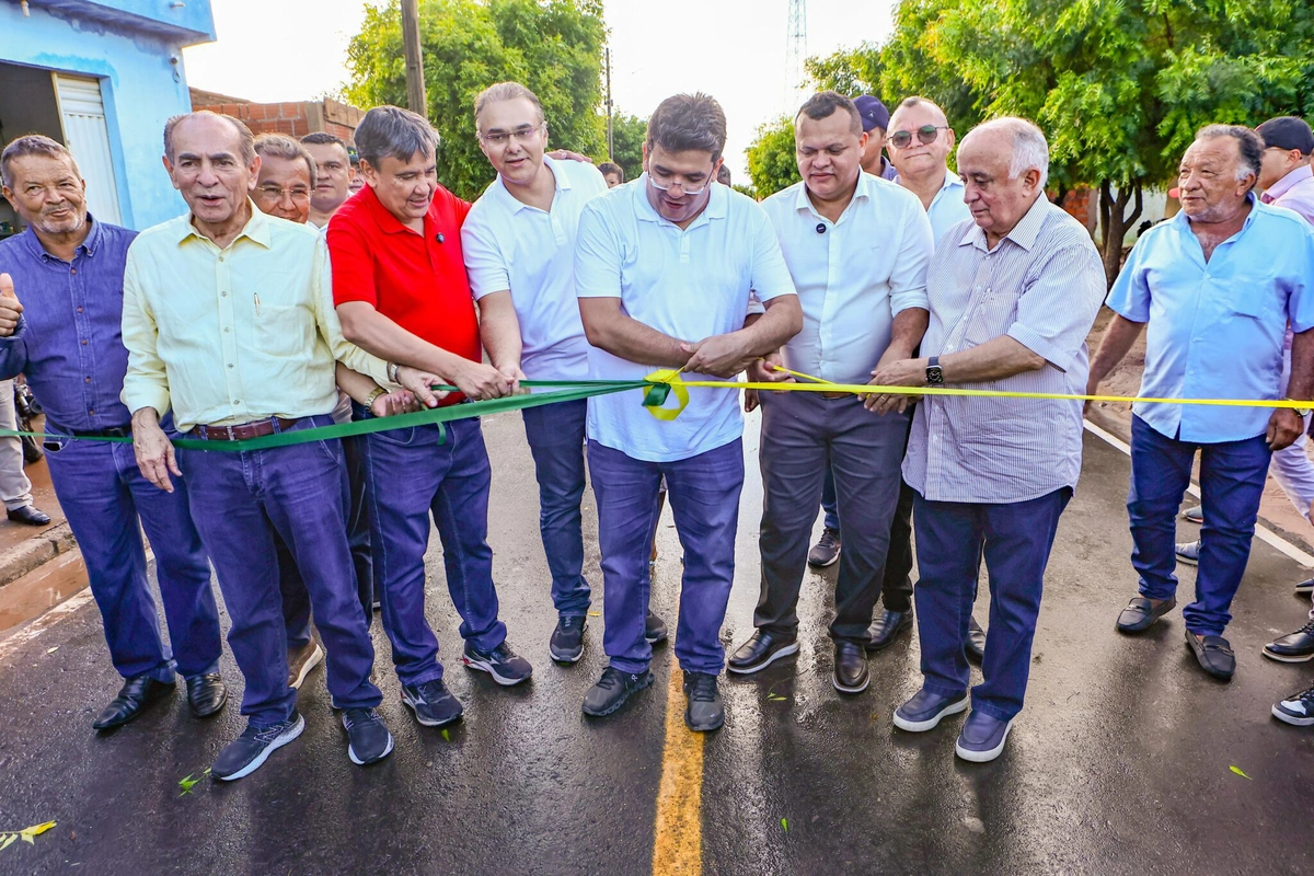 Rafael Fonteles entrega reforma de R$ 1,7 milhão em escola de Guaribas