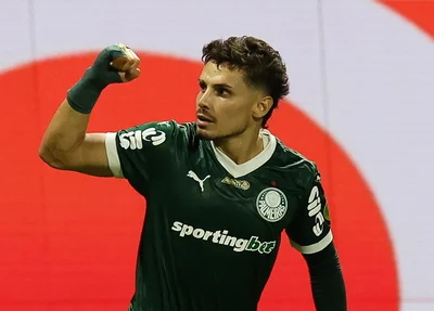 Raphael Veiga marcou o gol do Palmeiras