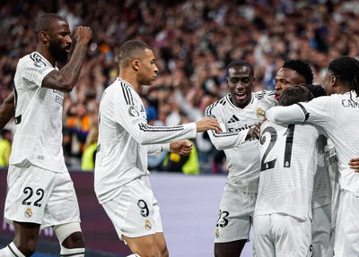Real vence Atlético de Madrid e sai na frente nas oitavas da Champions