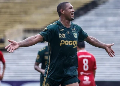 Rodrigão, atacante do Altos