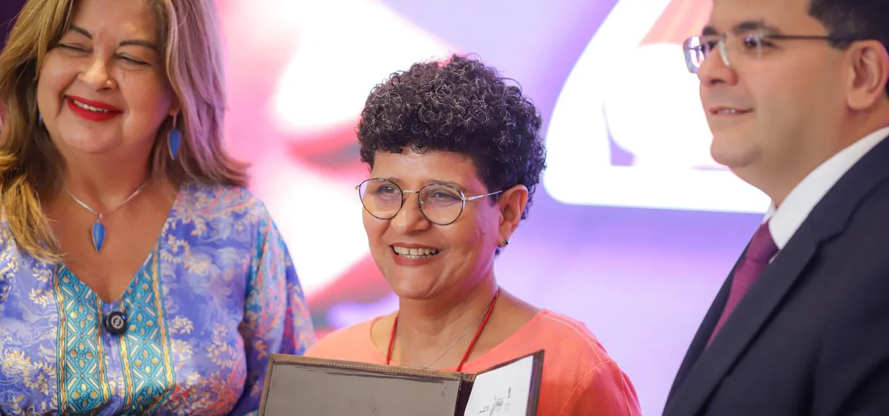 Secretária Rejane Tavares