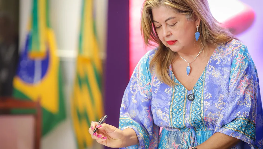 Secretária Zenaide Lustosa