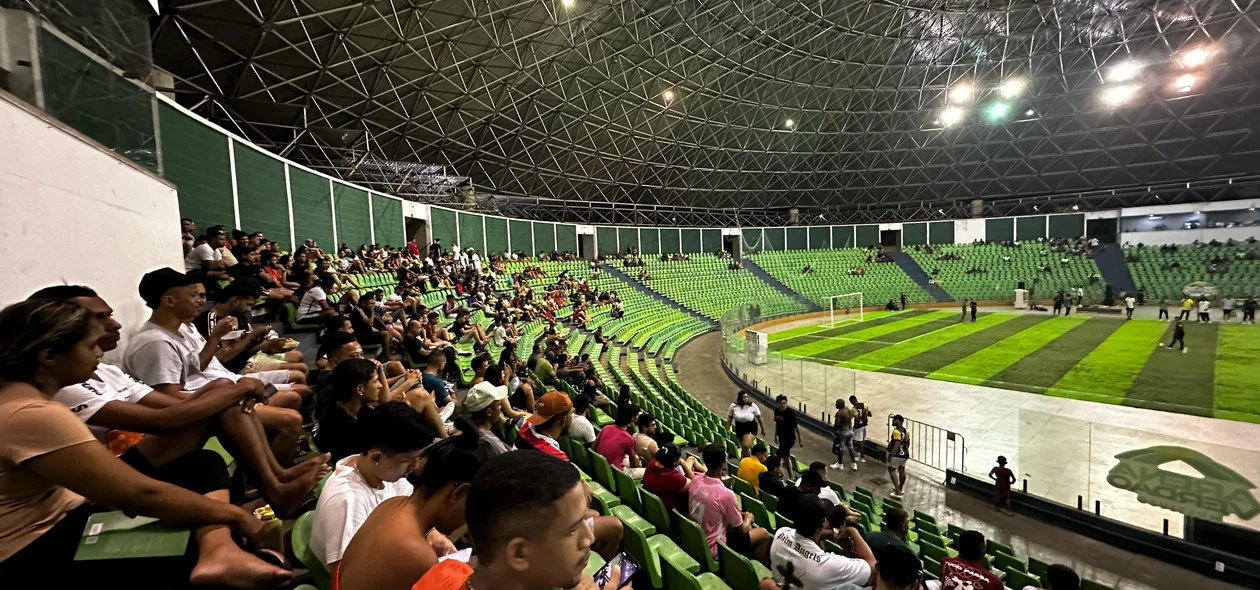 Torcida presente no evento de x1