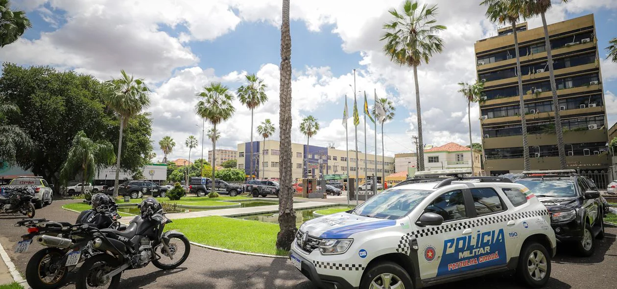 Viaturas da Polícia Militar