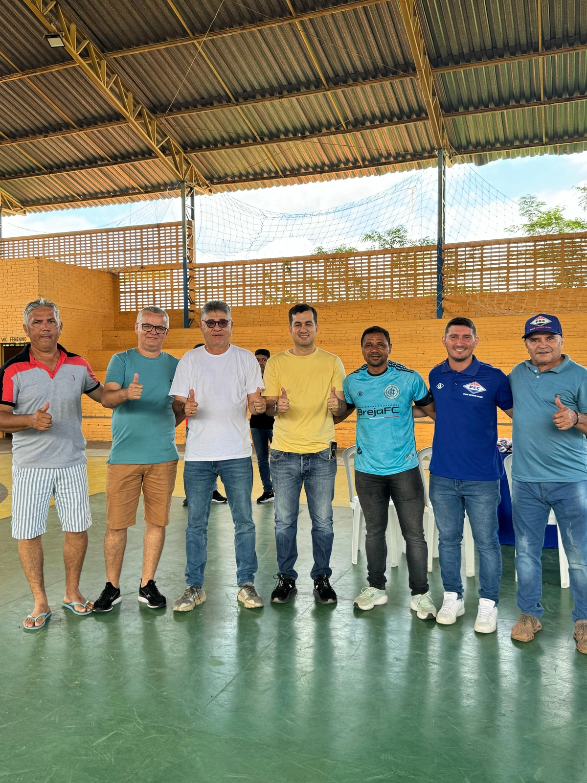 A cerimônia contou com a participação de autoridades locais e do Piauí Esporte Clube