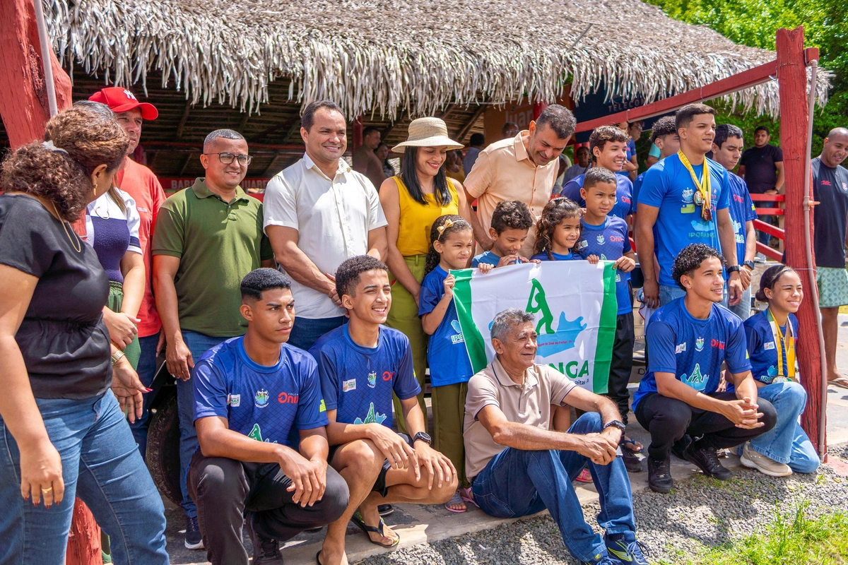 A entrega foi feita pelo prefeito Pedro Gomes, nesta quinta-feira (03)