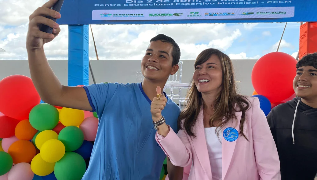 A prefeita de Esperantina esteve no evento