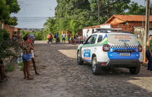 A vítima foi surpreendida por dois homens em uma moto