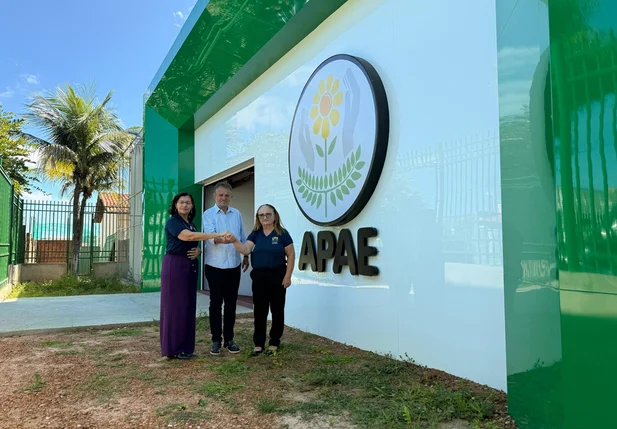 APAE de Campo Maior é contemplada com sala de cinema