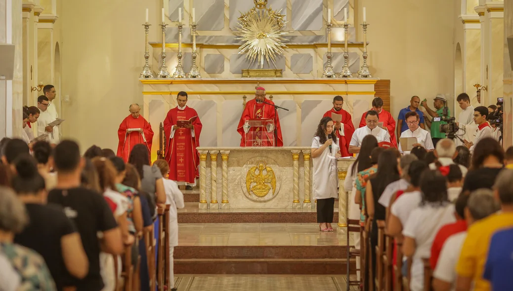 Arcebispo Dom Juarez preside celebração