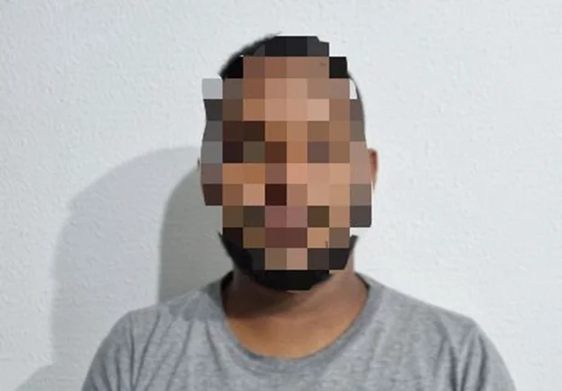 A.R.G.C. foi preso sob suspeita de envolvimento em uma série de roubos violentos