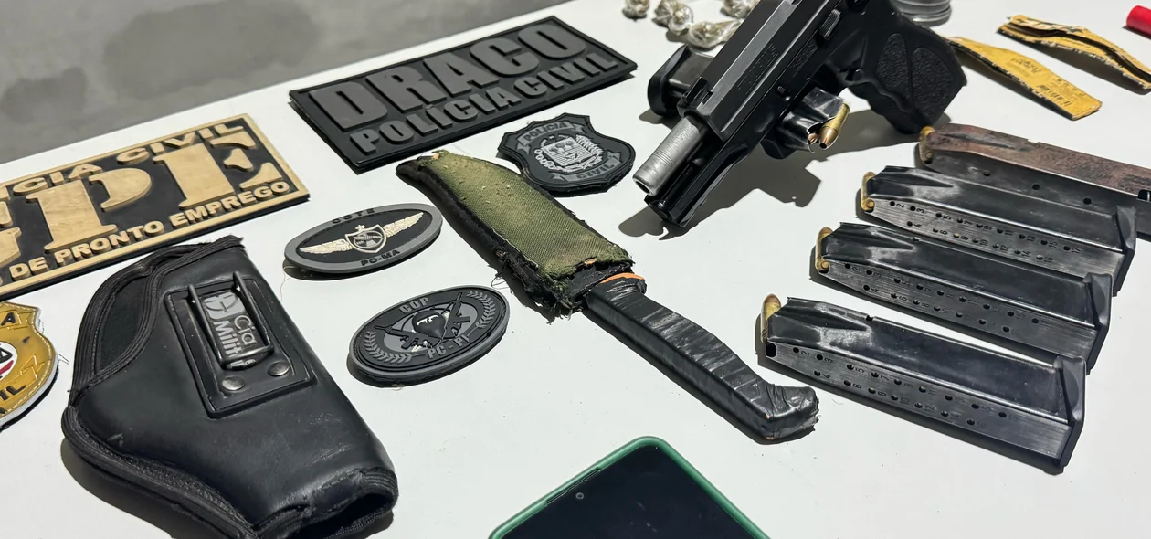 Arma de fogo e munição apreendidos na Operação DRACO 203