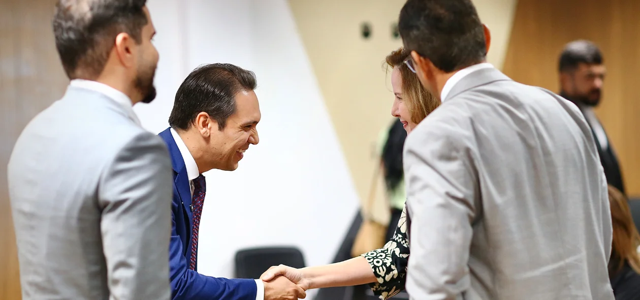 Assinatura do termo ocorreu no Ministério Público