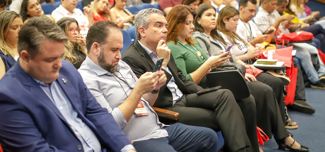 Autoridades participaram do evento