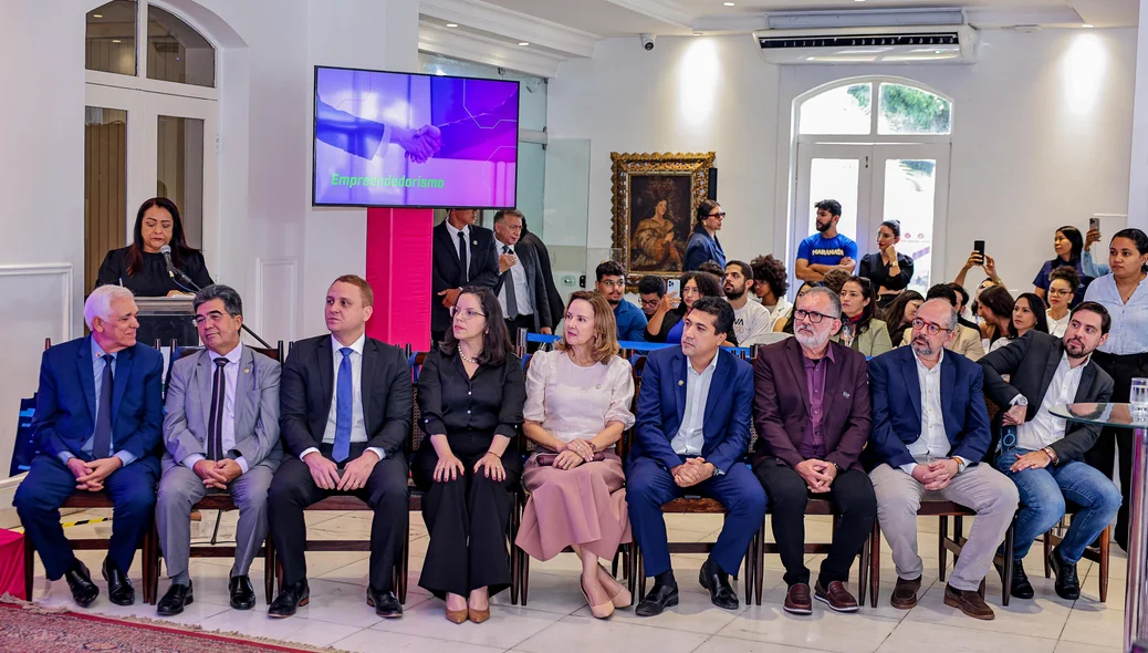 Autoridades presentes no evento