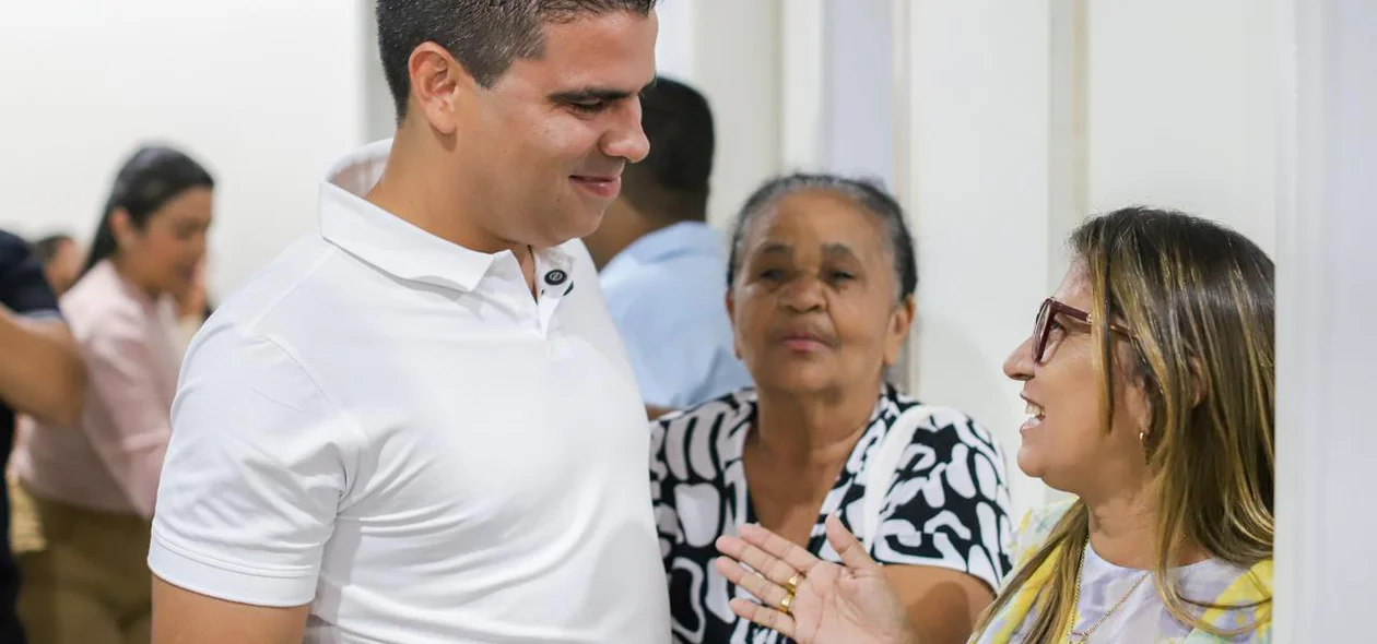 Belauto Bigode recebe a população na reinauguração do prédio da Prefeitura