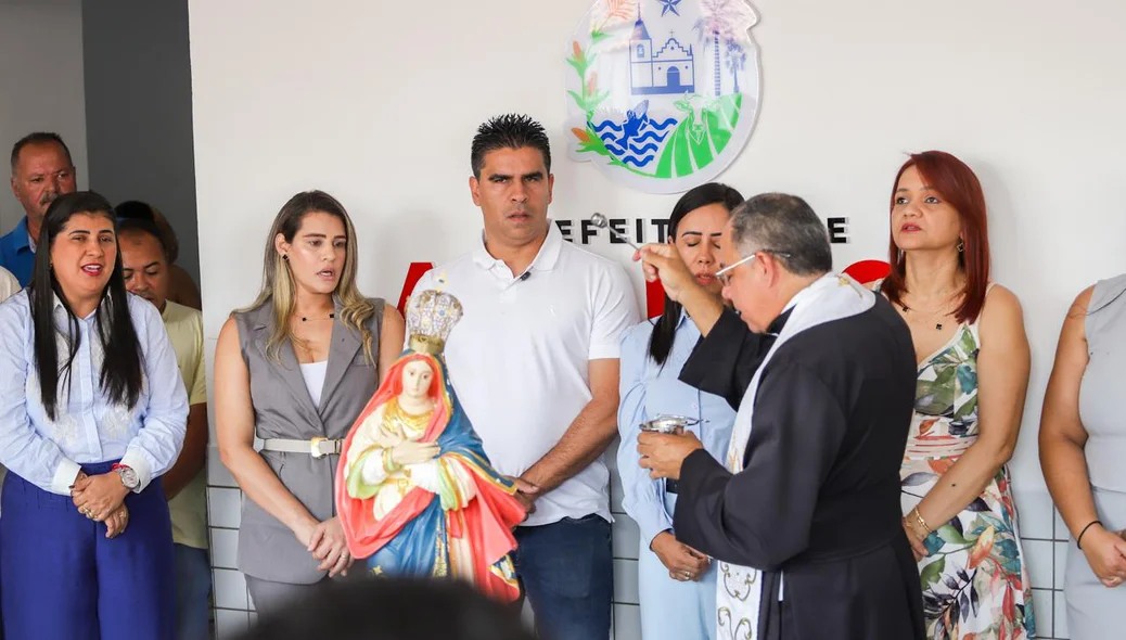 Bênção na reinauguração do prédio