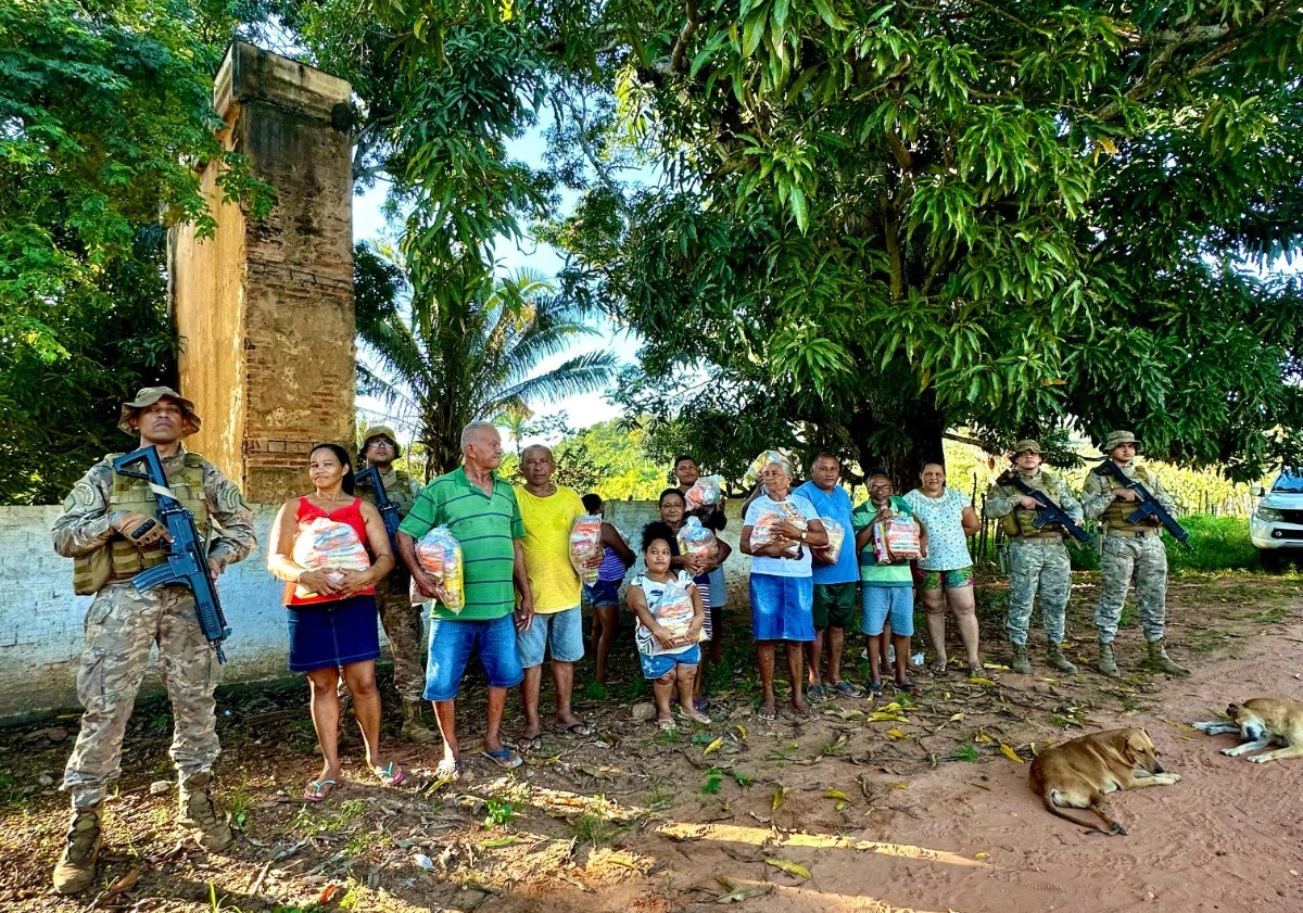 BEPI realiza entrega de cestas básicas em Teresina