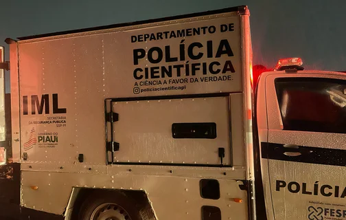 Carro do IML