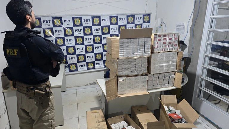Cigarros contrabandeados apreendidos pela PRF