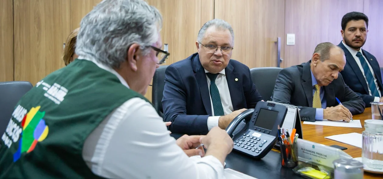 Deputado Florentino Neto se reuniu com ministro da Saúde para tratar do Hospital São Marcus