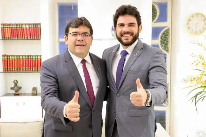 Dr. Marcus Vinícius com o governador Rafael Fonteles