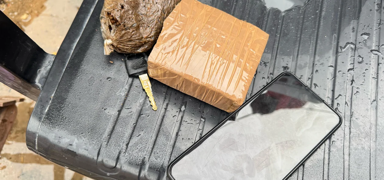 Drogas e celular apreendidos em megaoperação