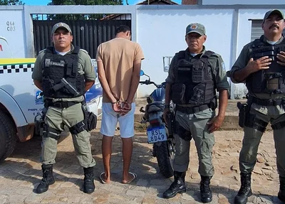 Durante a abordagem, o homem revelou onde a motocicleta estava escondida