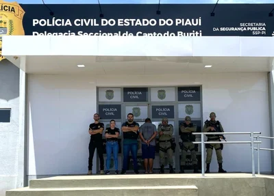 Equipes da Polícia Civil e Polícia Militar de Canto do Buriti