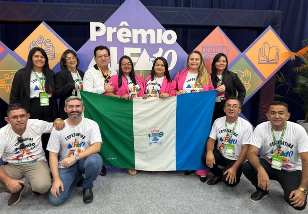Esperantina é reconhecida no Prêmio Alfa-10 e celebra destaque na alfabetização