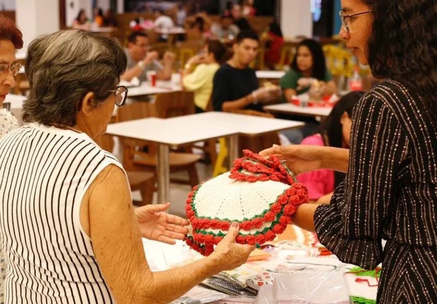 Feira “Mães Criativas” valoriza artesanato local e fortalece renda de mães empreendedoras
