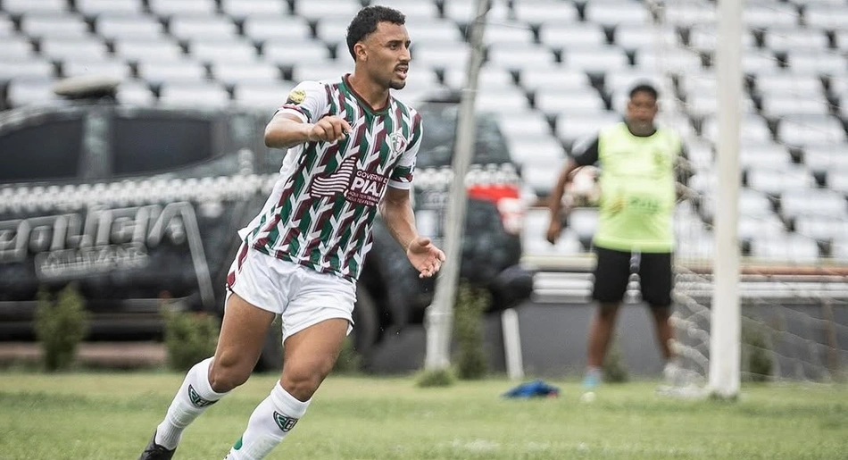 Gabriel Biloca, zagueiro do Fluminense-PI