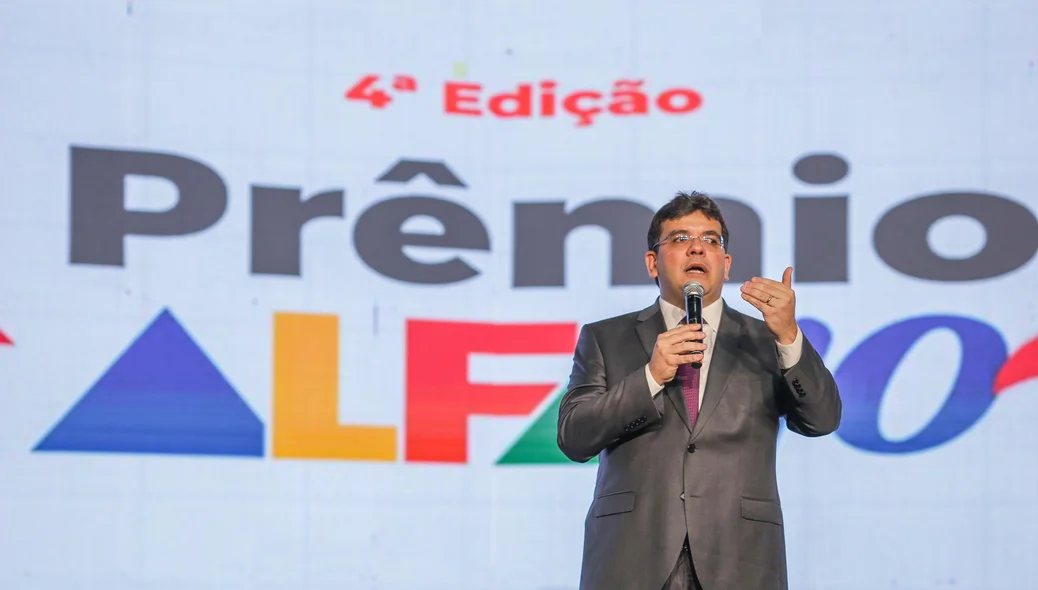 Governador Rafael Fonteles lança Pacto pela Educação 2025 e premia 104 escolas
