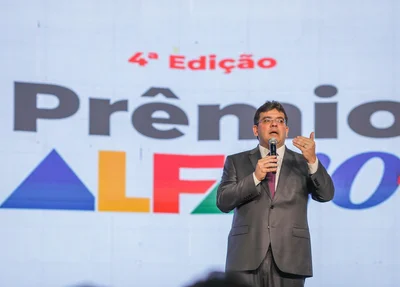 Governador Rafael Fonteles lança Pacto pela Educação 2025 e premia 104 escolas