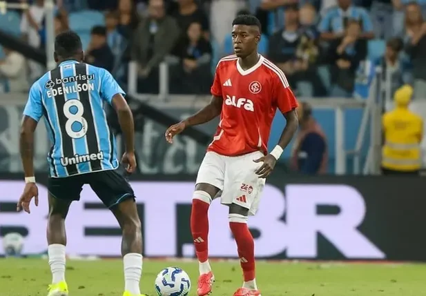 Grêmio e Inter empatam em clássico marcado por polêmica de arbitragem