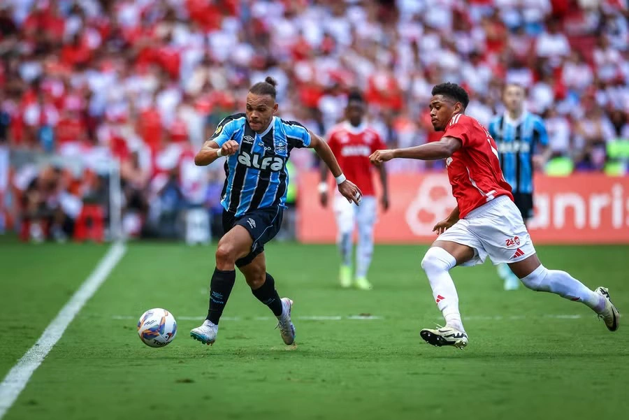 Grêmio e Inter se enfrentam na noite deste sábado (19) pelo Brasileirão