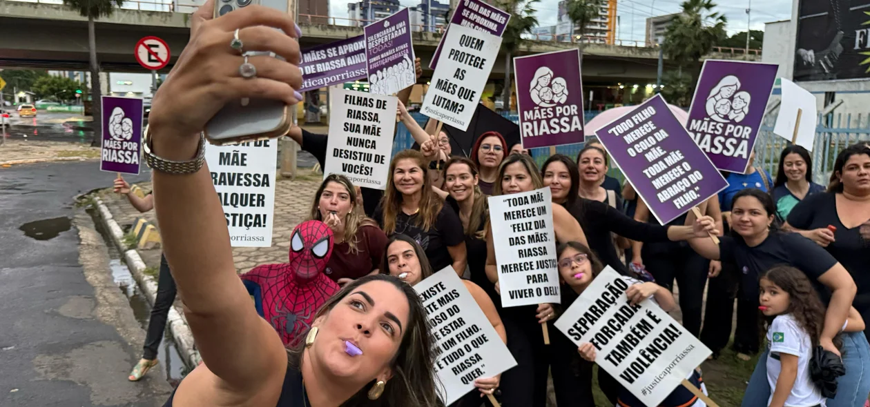 Grupo de mães protestou na Avenida Marechal Castelo Branco