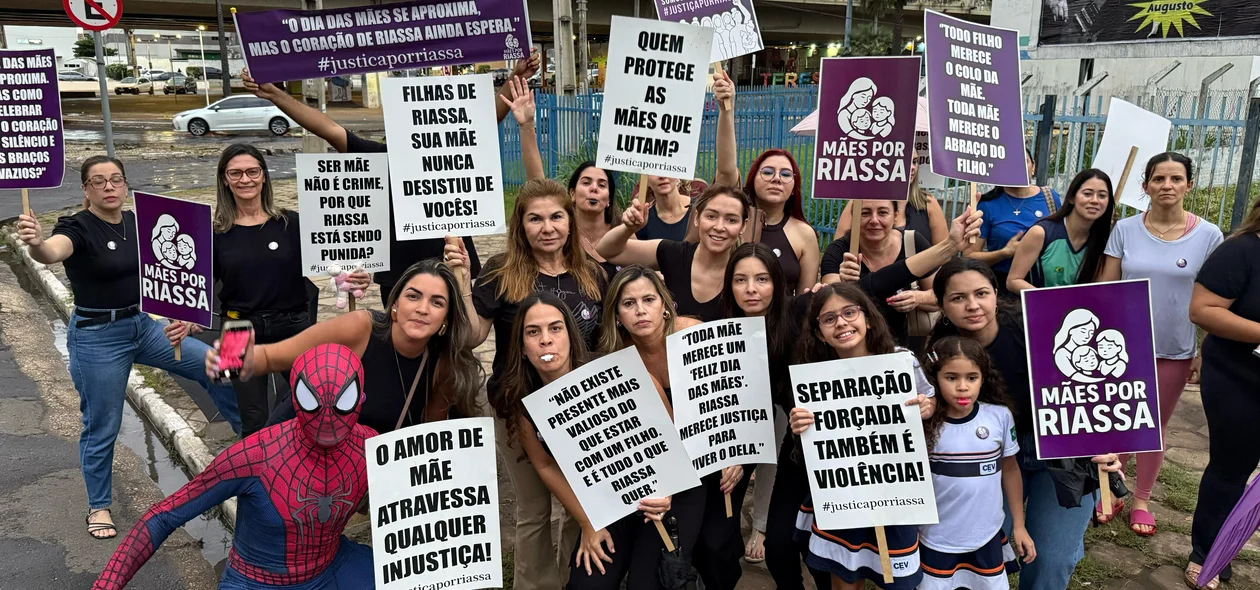 Grupo protestou para que enfermeira comemore o Dia das Mães com as filhas