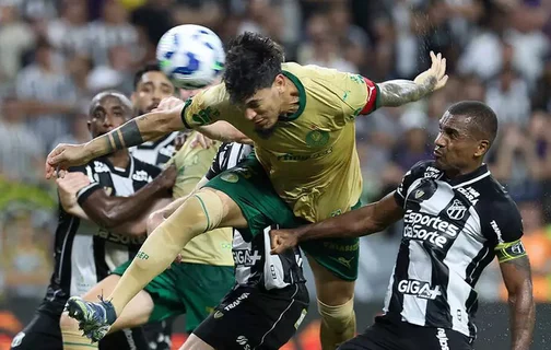 Gustavo Gomez cabeceia a bola em confronto com o Ceará.