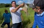 Hilton Gomes distribui mais de 5 mil quilos de peixe e 2,5 mil quilos de macaxeira