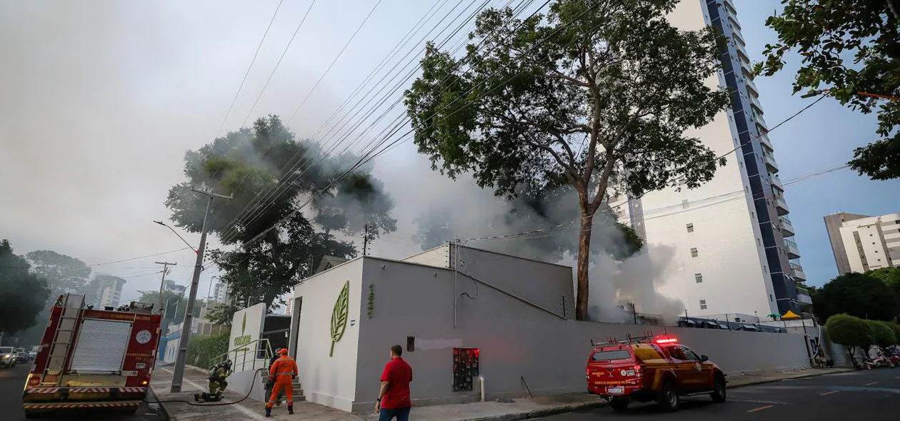 Incêndio de grande proporções no espaço Quintal Aroeira Gastronomia