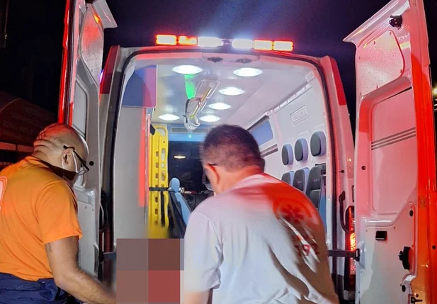 Indivíduo foi socorrido e encaminhado ao HUT