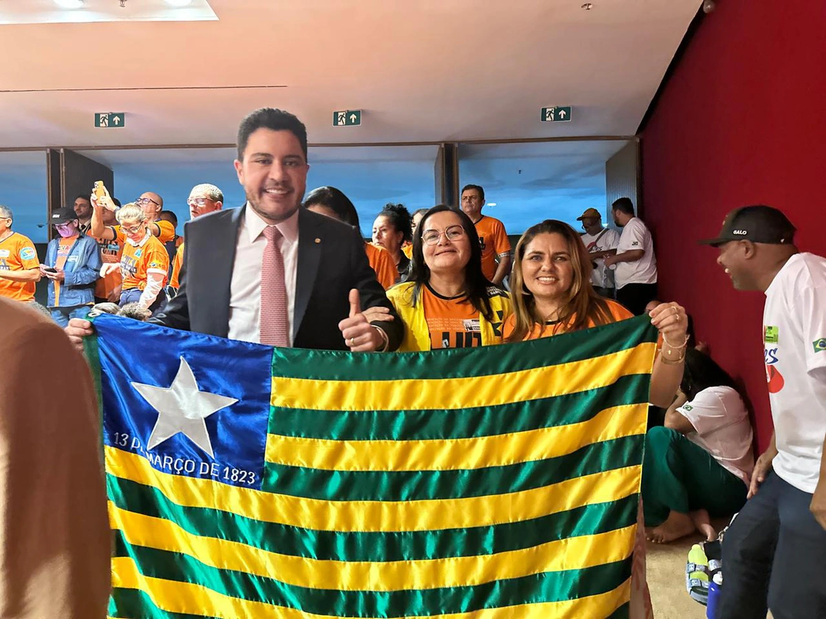 Jadyel Alencar e agentes de saúde